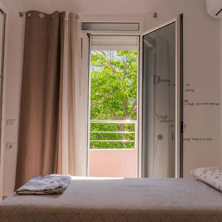 Modern Between Sea And Mountain Apartment Tragjas