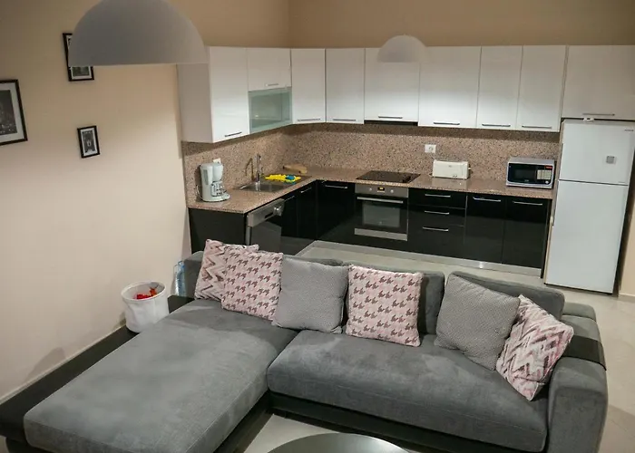 Modern Between Sea And Mountain Apartamento Trajas