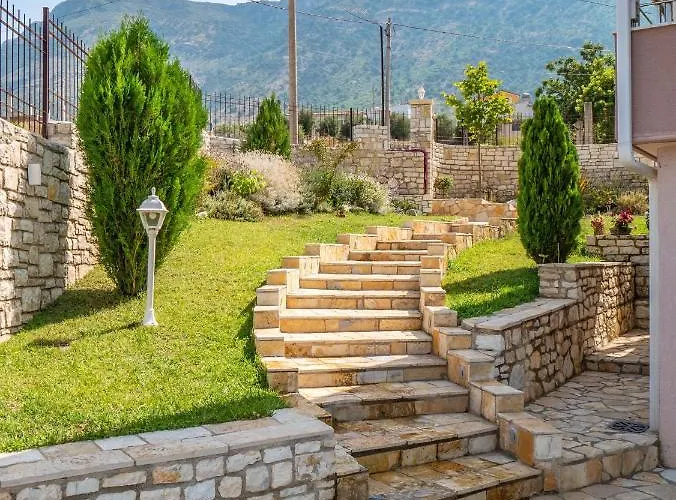 Modern Between Sea And Mountain Appartamento